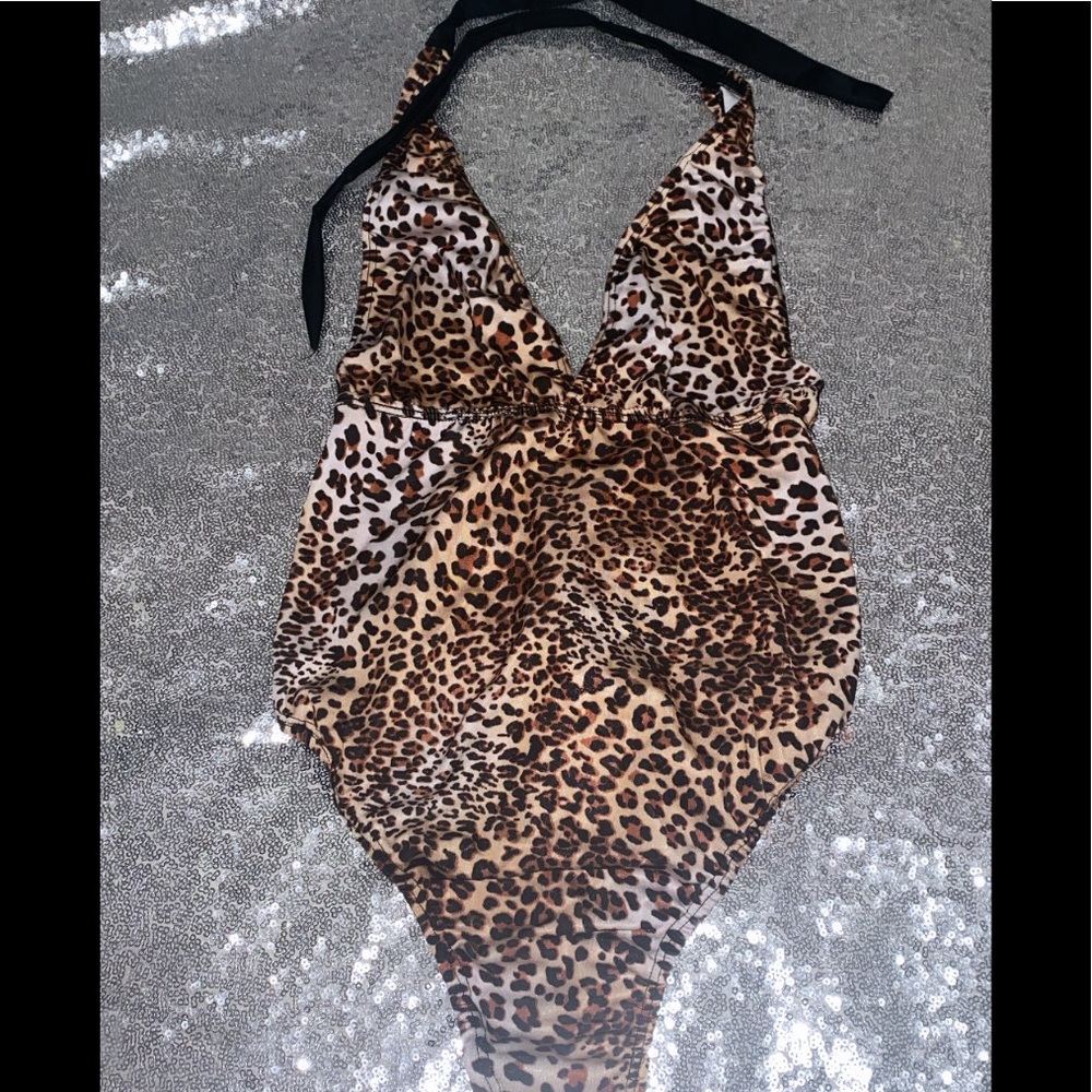 One piece cheetah prints